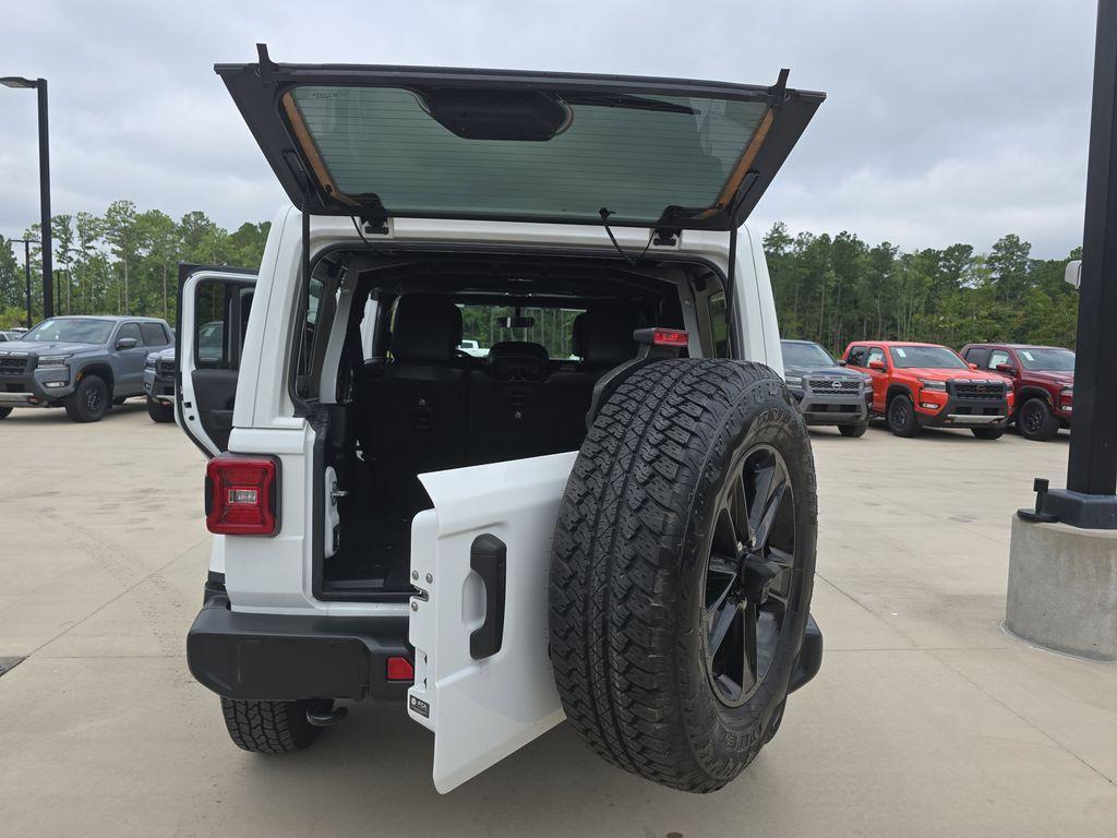 used 2021 Jeep Wrangler Unlimited car, priced at $29,400