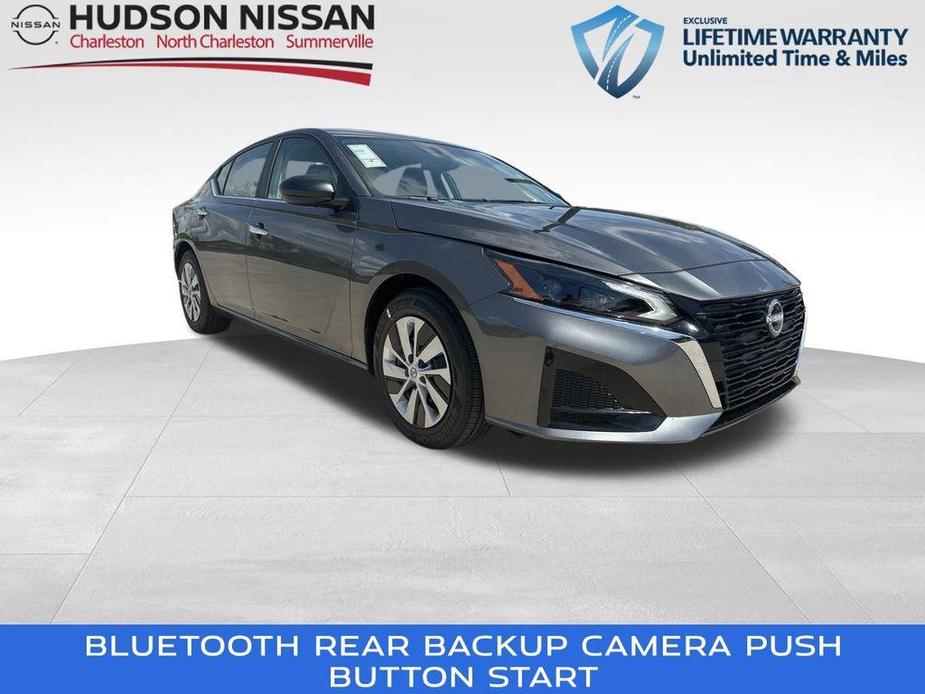 new 2025 Nissan Altima car, priced at $25,995