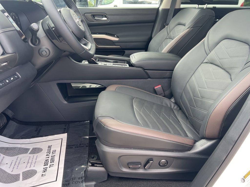 new 2025 Nissan Pathfinder car, priced at $49,896