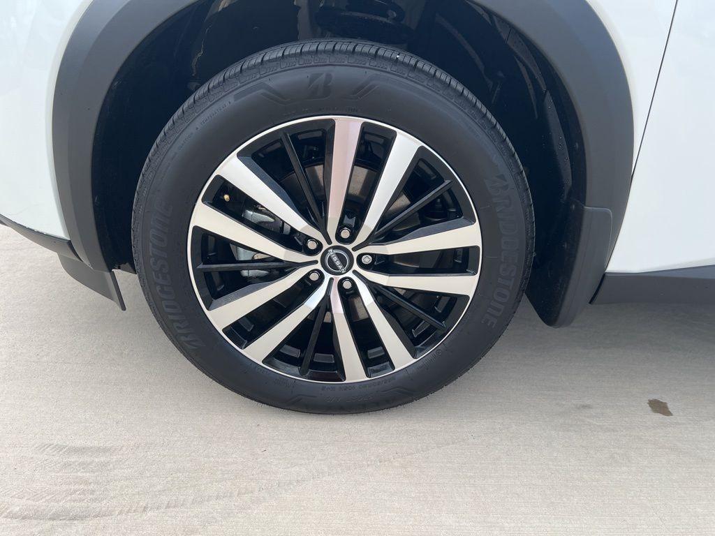 new 2025 Nissan Pathfinder car, priced at $49,896
