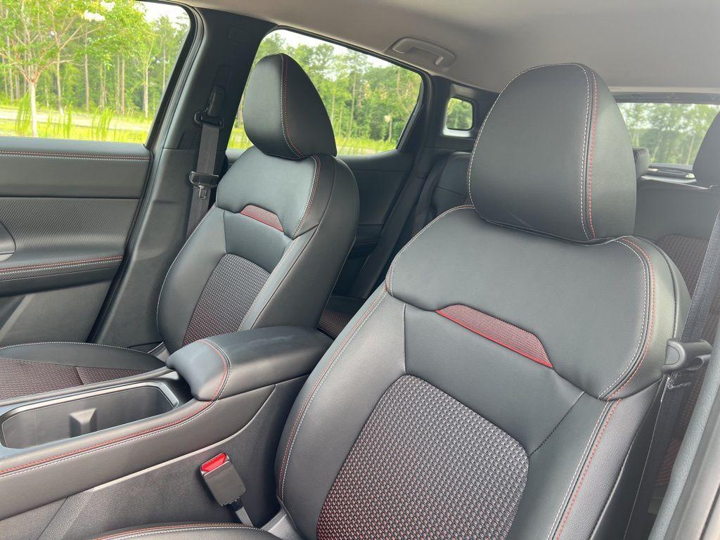 new 2025 Nissan Kicks car, priced at $27,752