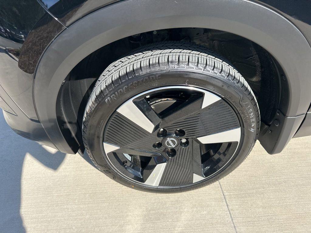 new 2025 Nissan Kicks car, priced at $27,855