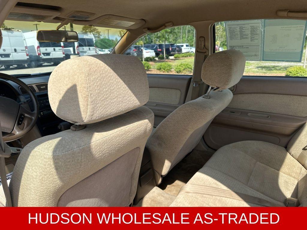 used 1995 Nissan Maxima car, priced at $1,480