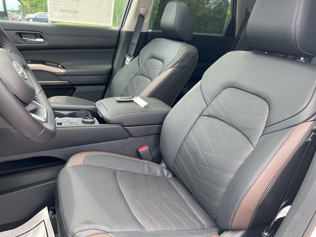 new 2025 Nissan Pathfinder car, priced at $51,265