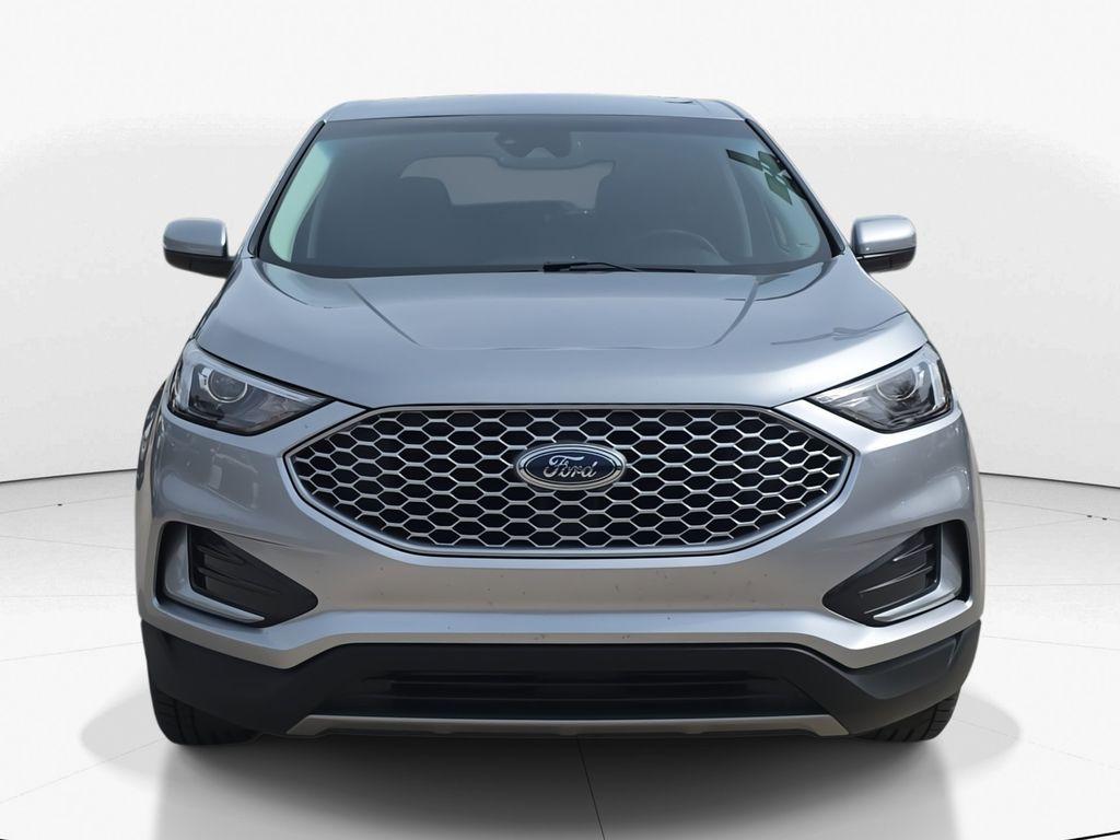 used 2024 Ford Edge car, priced at $20,400