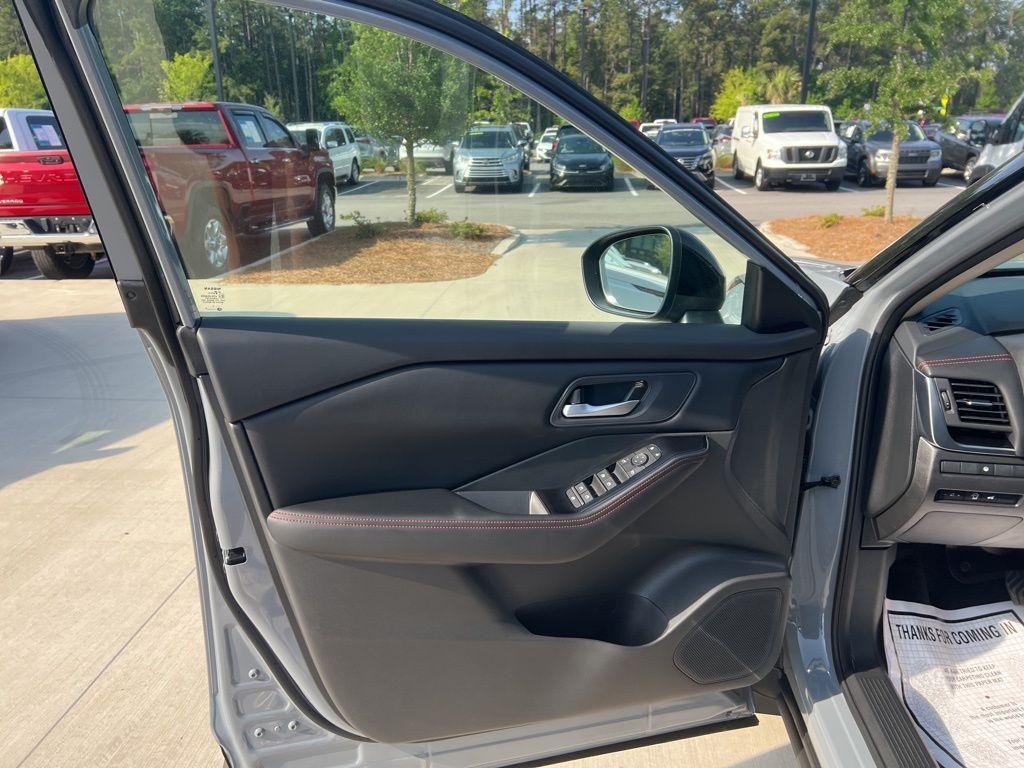 new 2025 Nissan Rogue car, priced at $34,660