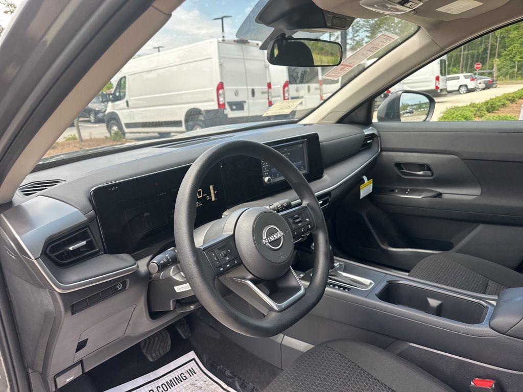 new 2025 Nissan Kicks car, priced at $23,498