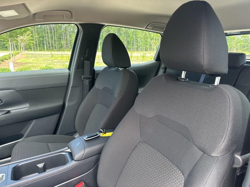 new 2025 Nissan Kicks car, priced at $23,498