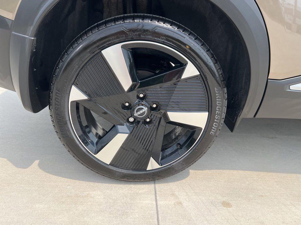 new 2025 Nissan Kicks car, priced at $28,505