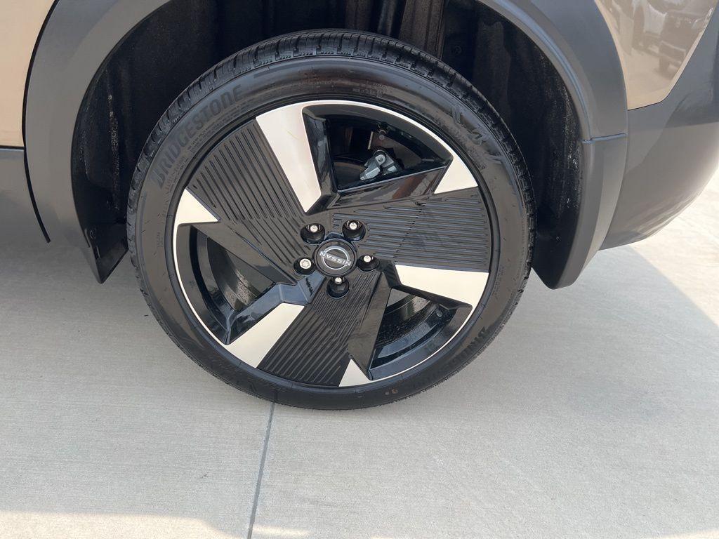 new 2025 Nissan Kicks car, priced at $29,505