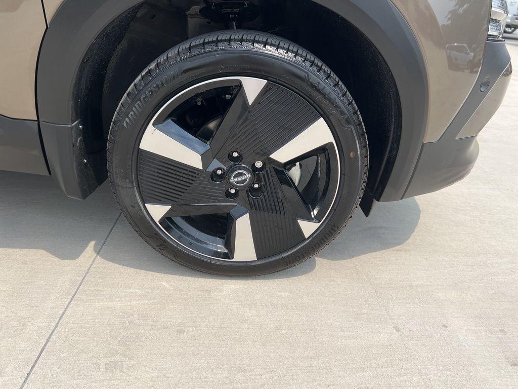 new 2025 Nissan Kicks car, priced at $29,505