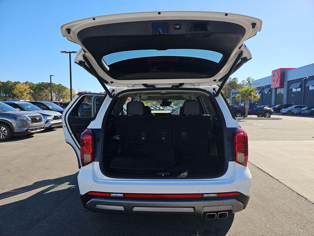 used 2023 Hyundai Palisade car, priced at $34,400
