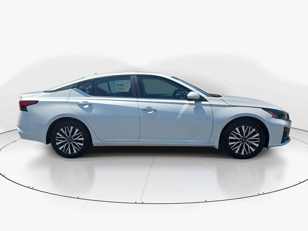 new 2025 Nissan Altima car, priced at $30,931