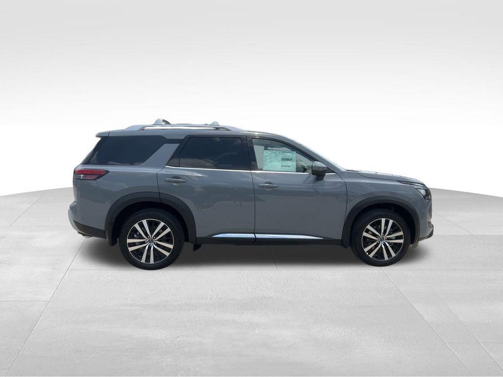 new 2025 Nissan Pathfinder car, priced at $51,265
