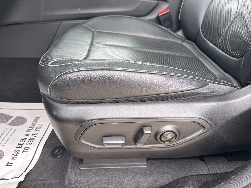 used 2022 Jeep Grand Cherokee L car, priced at $36,200