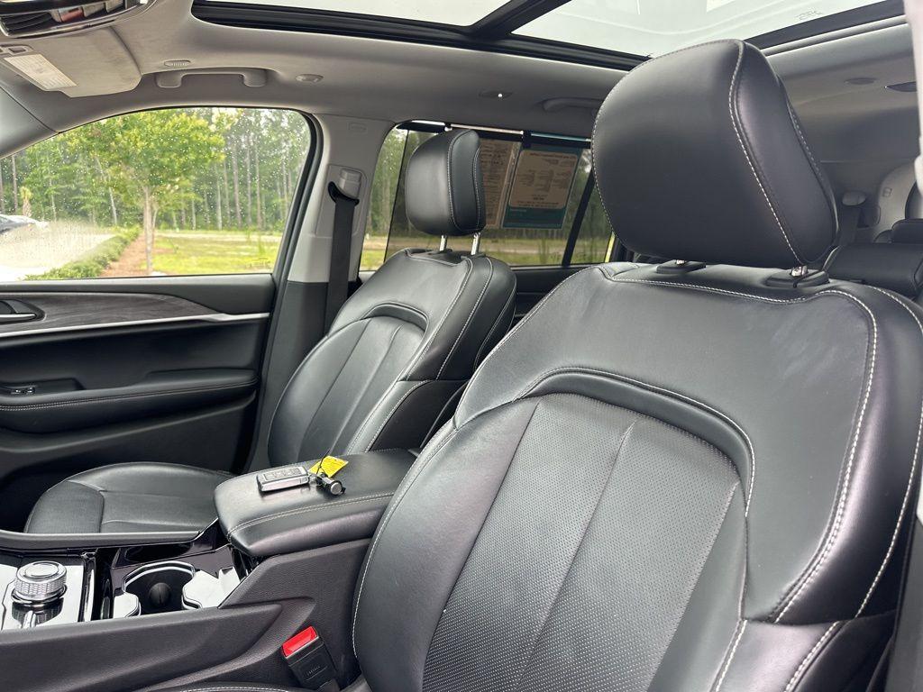used 2022 Jeep Grand Cherokee L car, priced at $36,200