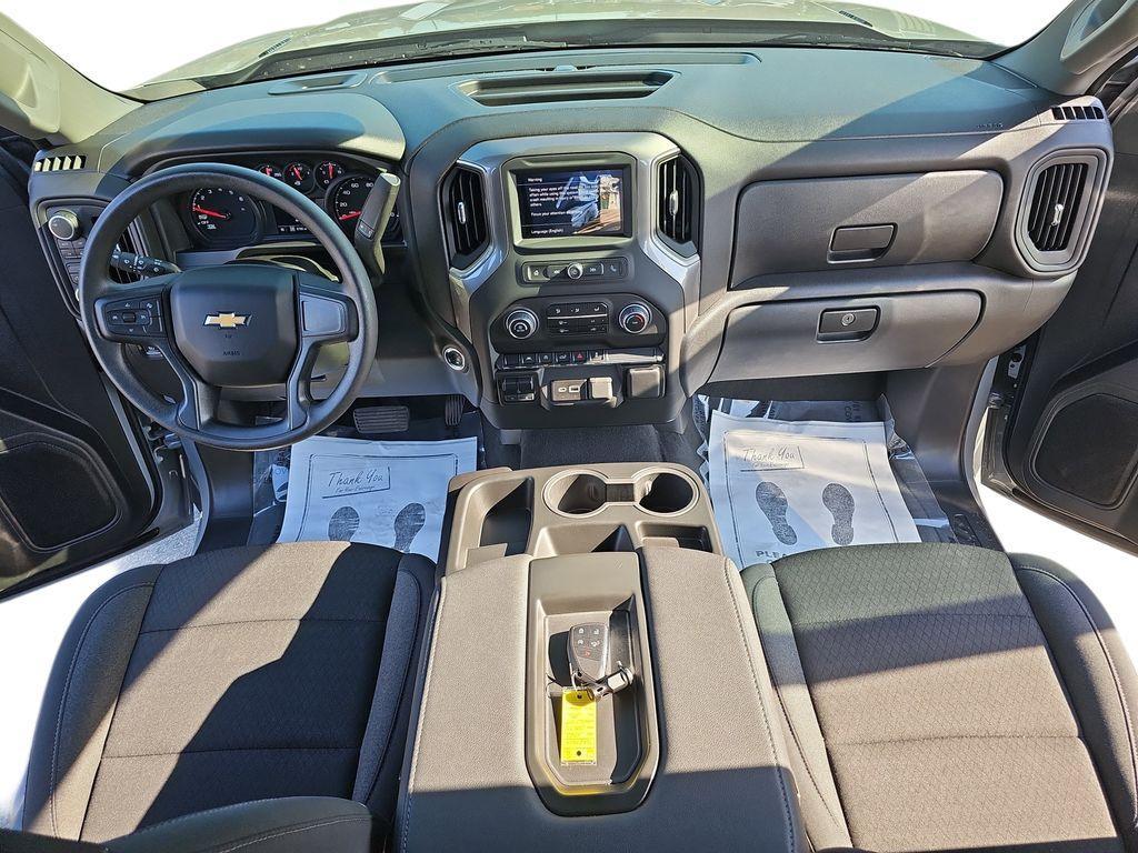 used 2025 Chevrolet Silverado 1500 car, priced at $40,600