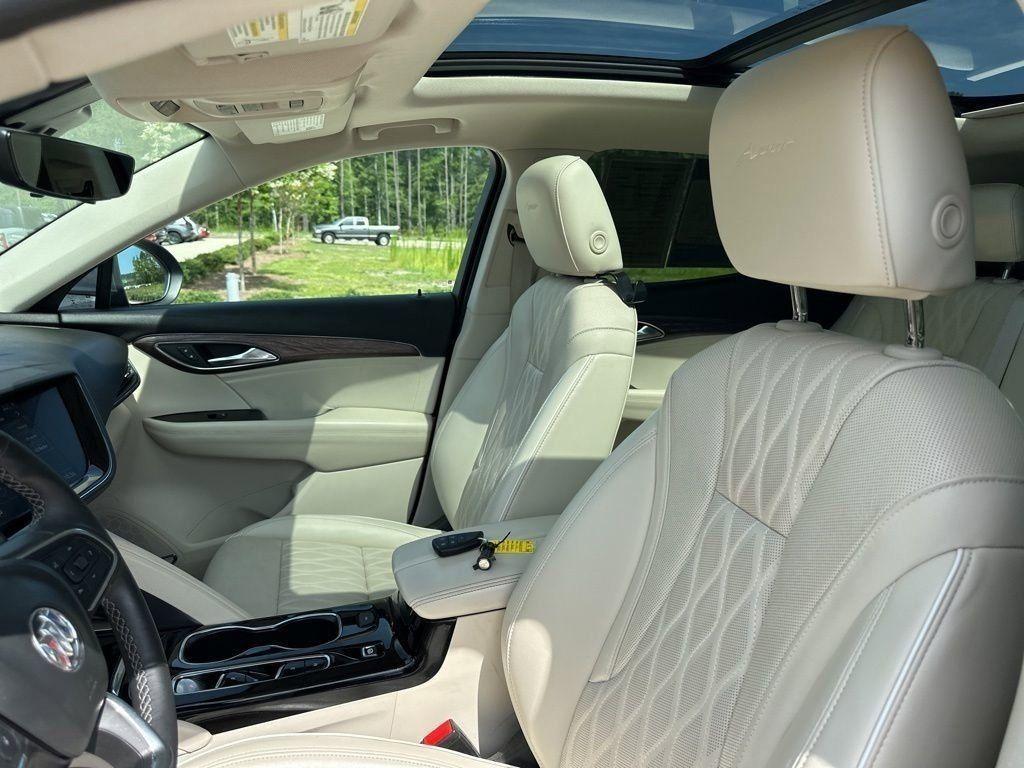 used 2022 Buick Envision car, priced at $26,500