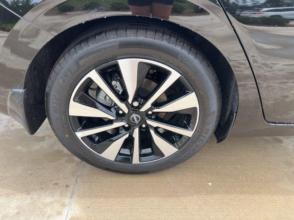 new 2025 Nissan Sentra car, priced at $25,377