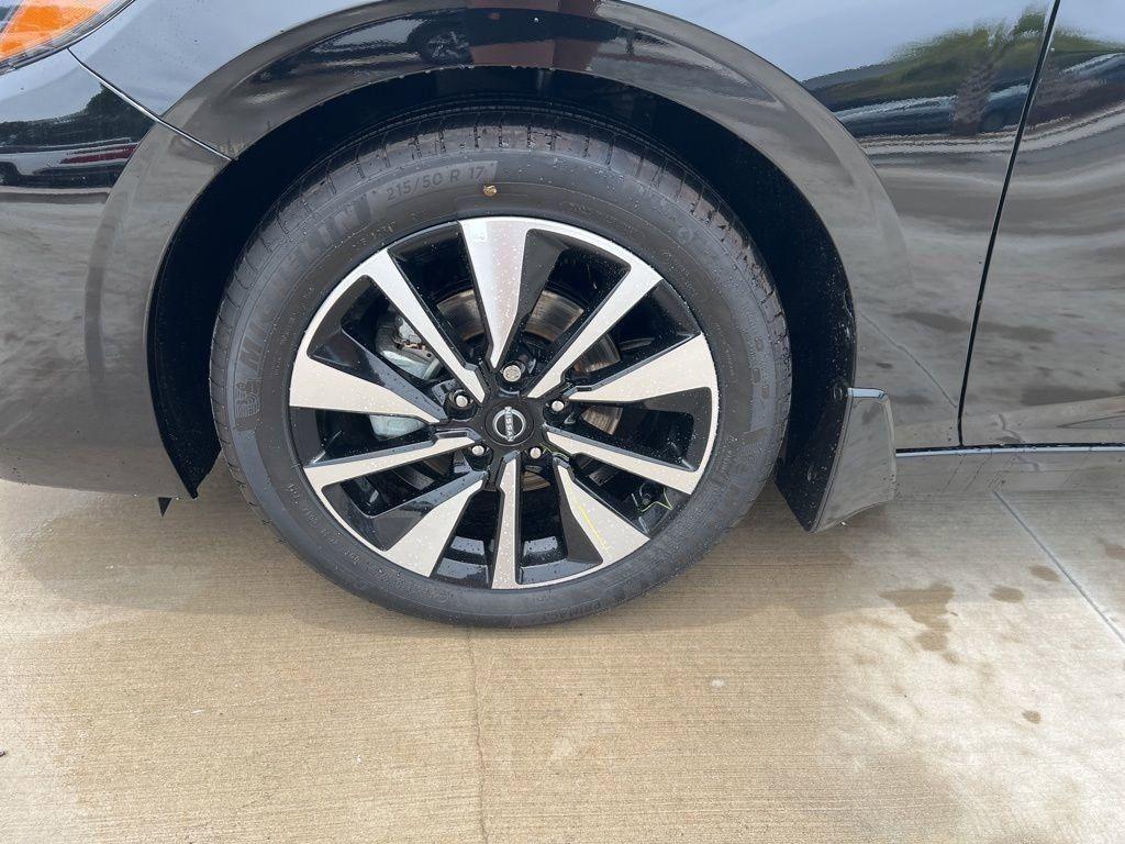 new 2025 Nissan Sentra car, priced at $25,377