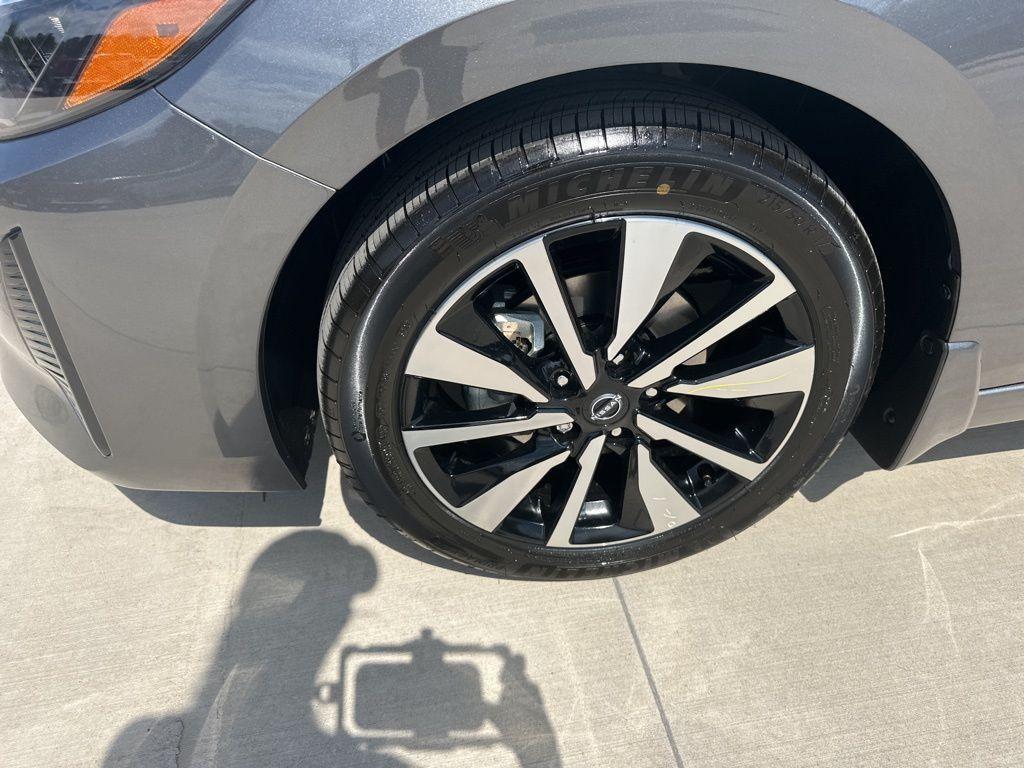 new 2025 Nissan Sentra car, priced at $26,377