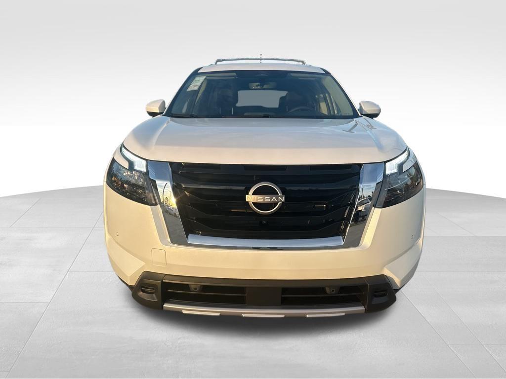 new 2025 Nissan Pathfinder car, priced at $44,625