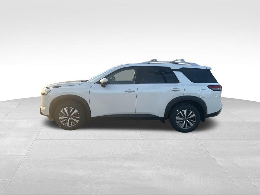 new 2025 Nissan Pathfinder car, priced at $44,625