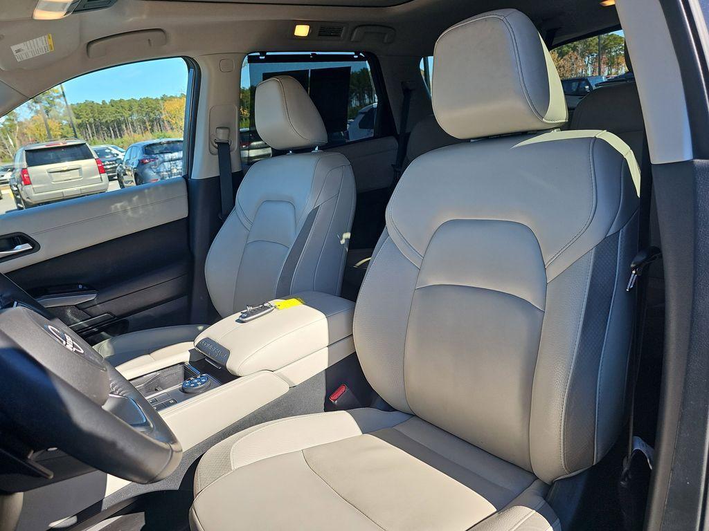 used 2023 Nissan Pathfinder car, priced at $29,200