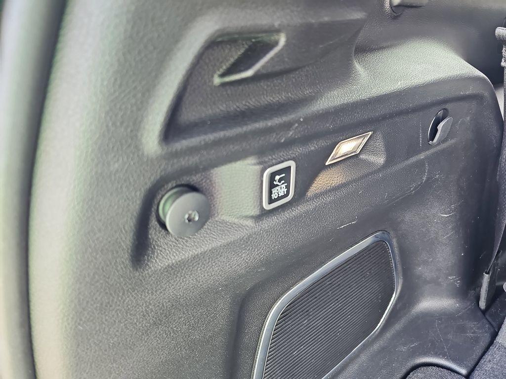 used 2021 Jeep Grand Cherokee L car, priced at $28,600