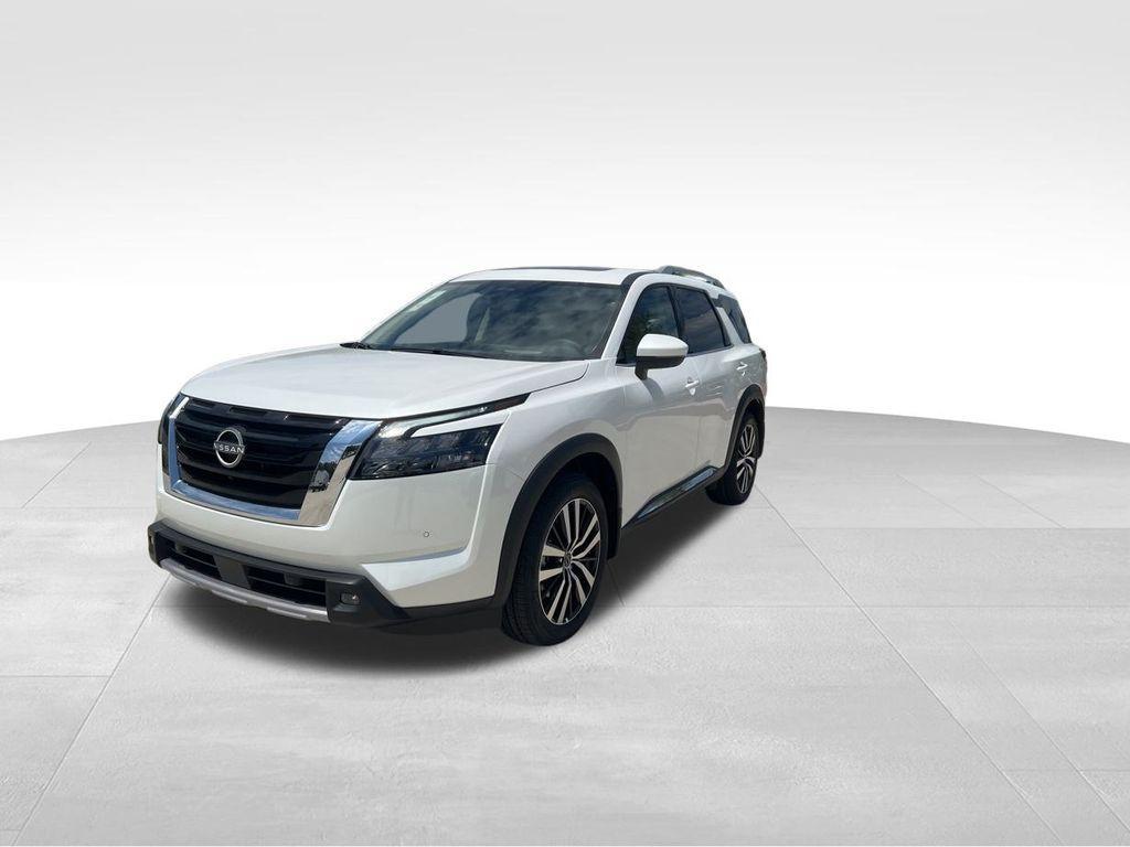 new 2025 Nissan Pathfinder car, priced at $50,701