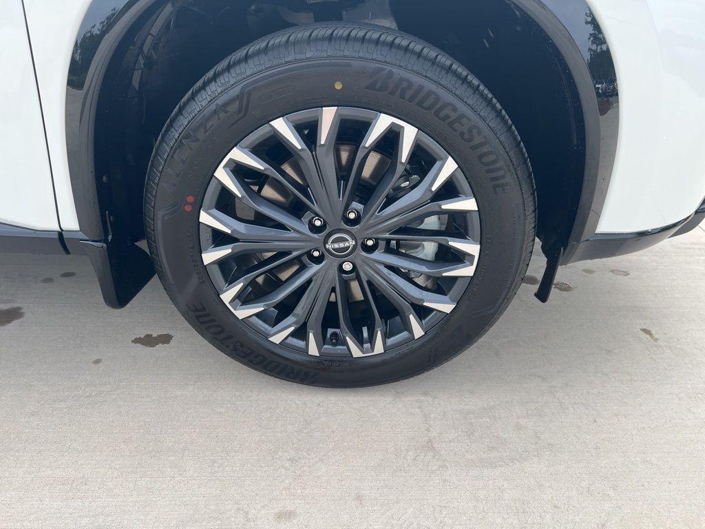 new 2025 Nissan Rogue car, priced at $43,485