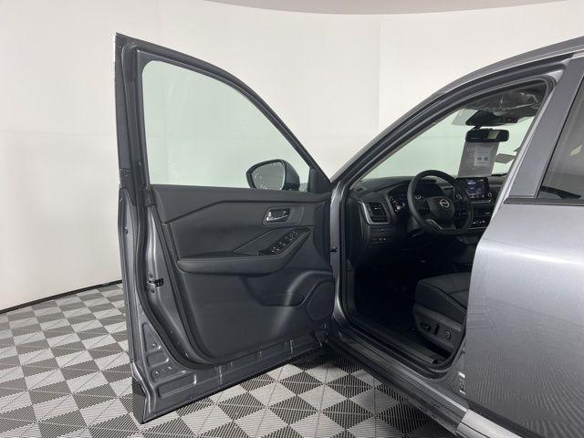 new 2025 Nissan Rogue car, priced at $30,685