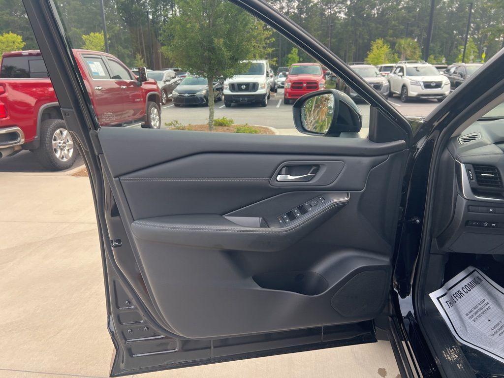 new 2025 Nissan Rogue car, priced at $32,763