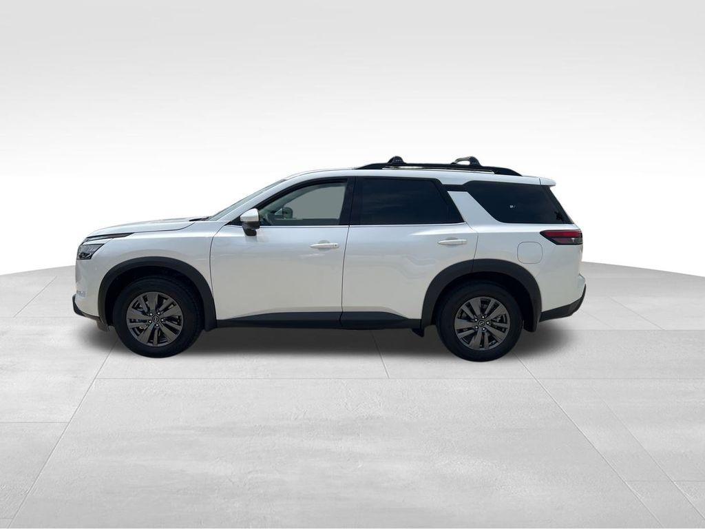 new 2025 Nissan Pathfinder car, priced at $41,685