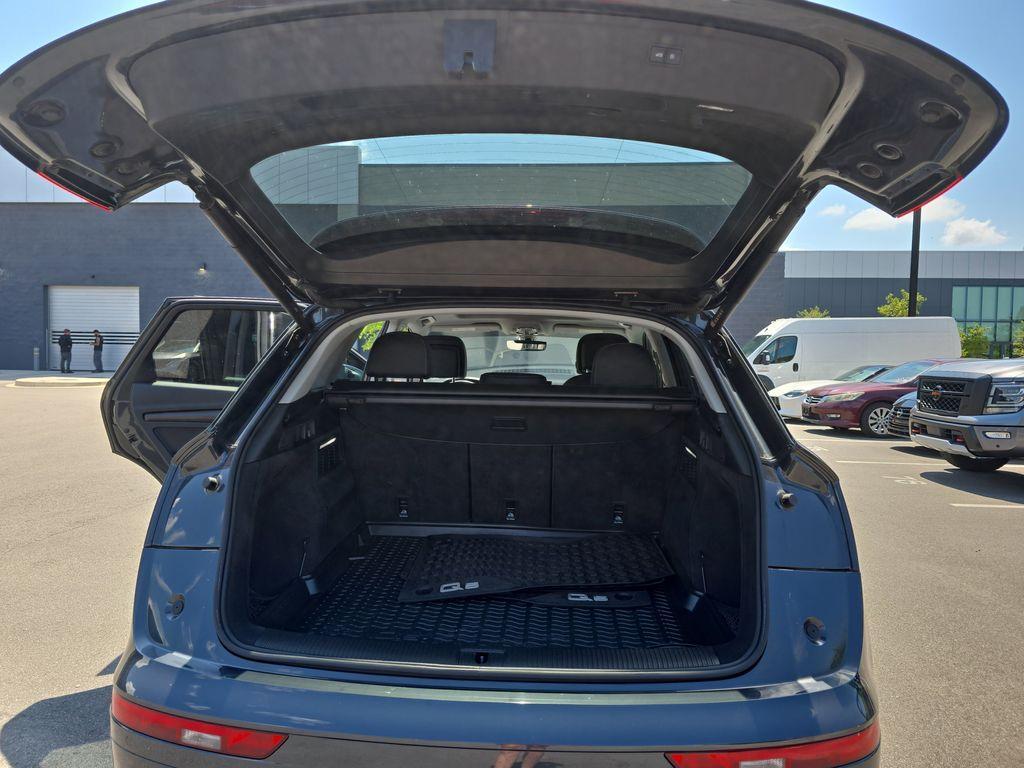 used 2021 Audi Q5 car, priced at $27,400