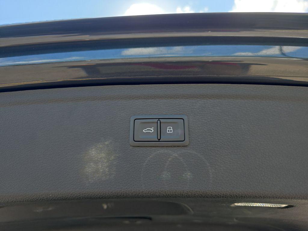 used 2021 Audi Q5 car, priced at $27,400