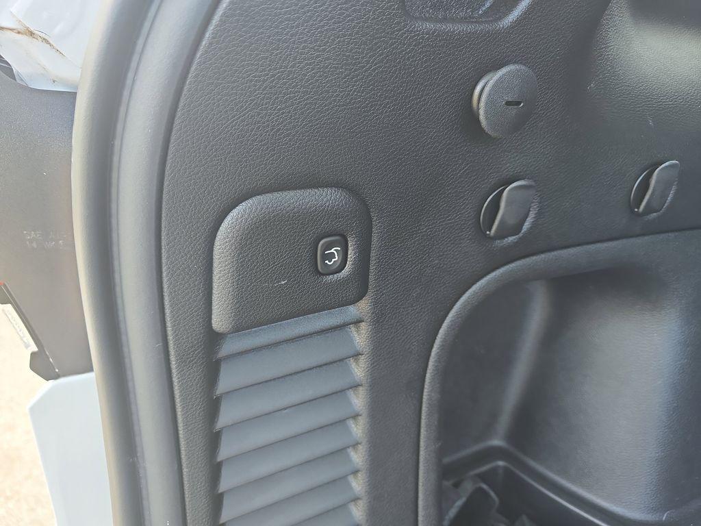 used 2021 Jeep Grand Cherokee car, priced at $25,600
