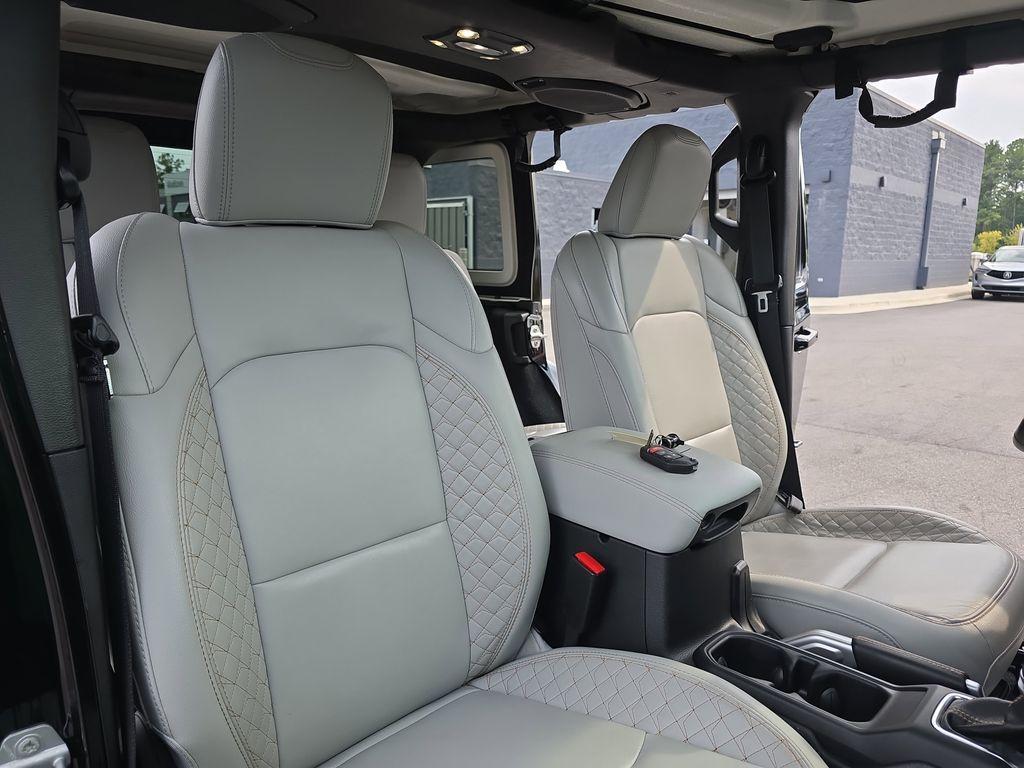 used 2022 Jeep Wrangler Unlimited car, priced at $37,400