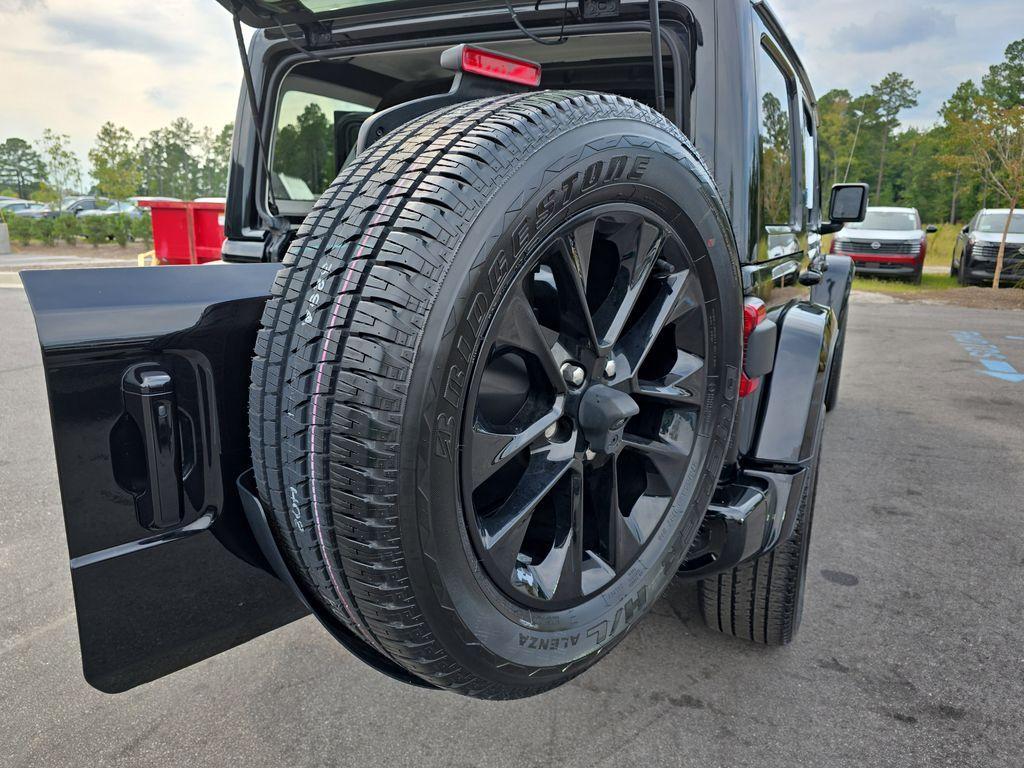 used 2022 Jeep Wrangler Unlimited car, priced at $37,400