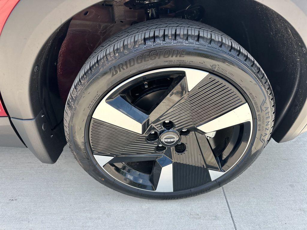 new 2025 Nissan Kicks car, priced at $28,156