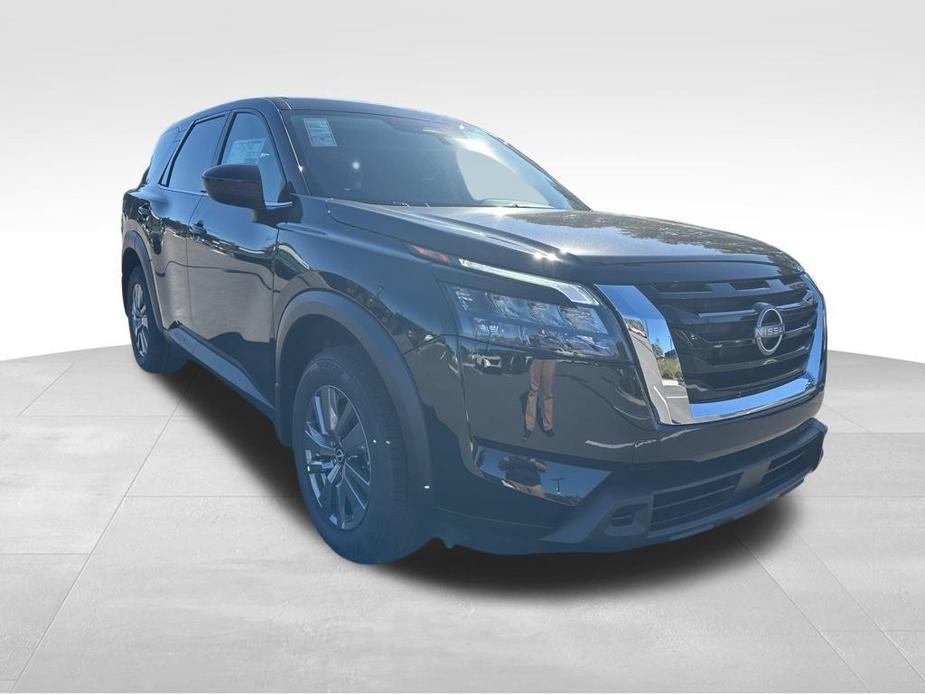 new 2025 Nissan Pathfinder car, priced at $39,010