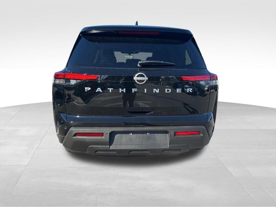 new 2025 Nissan Pathfinder car, priced at $39,010