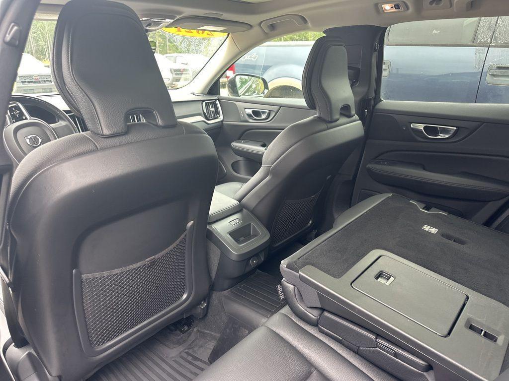used 2021 Volvo V60 Cross Country car, priced at $19,991