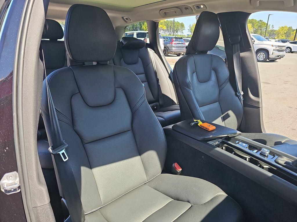 used 2021 Volvo V60 Cross Country car, priced at $21,400