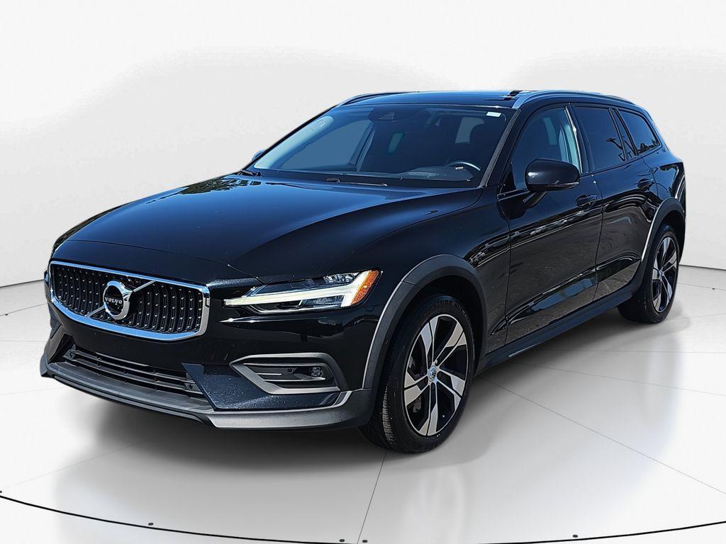 used 2021 Volvo V60 Cross Country car, priced at $21,400