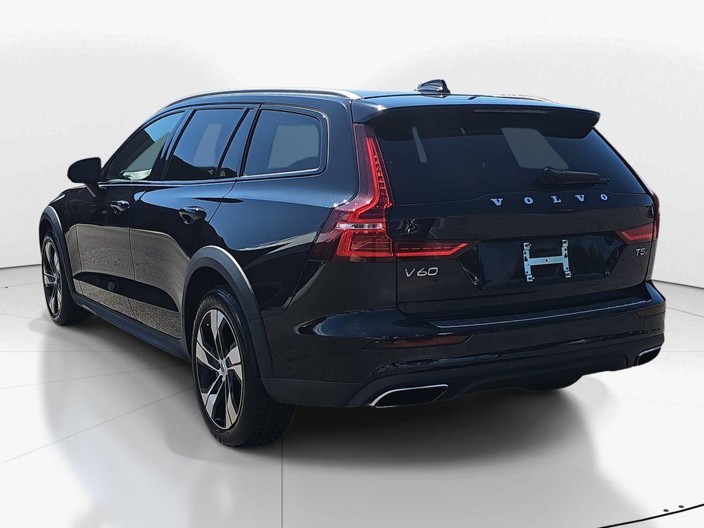 used 2021 Volvo V60 Cross Country car, priced at $21,400