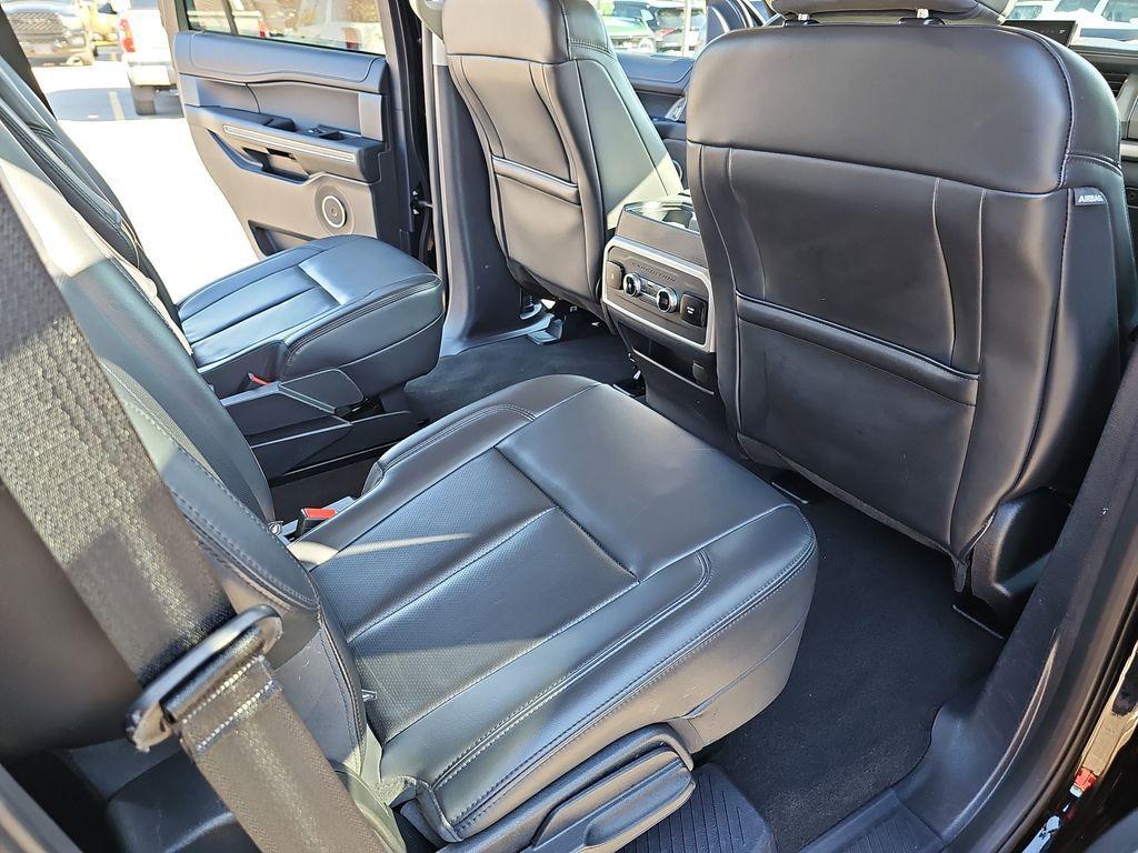 used 2024 Ford Expedition car, priced at $37,900