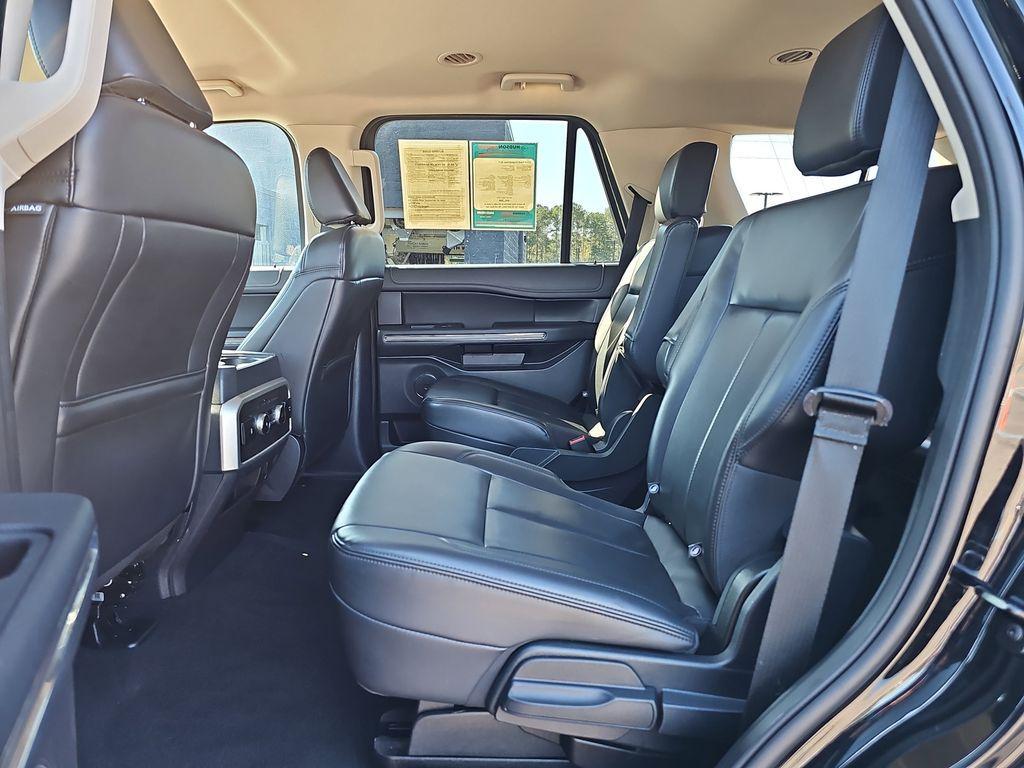 used 2024 Ford Expedition car, priced at $37,900