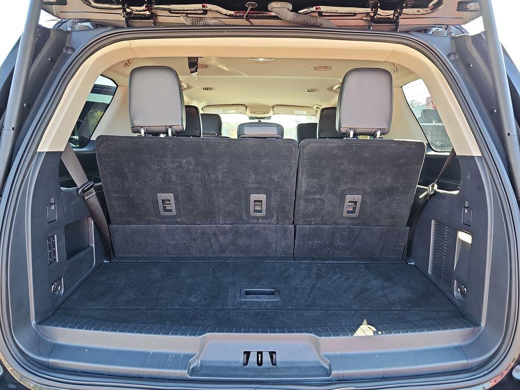 used 2024 Ford Expedition car, priced at $37,900