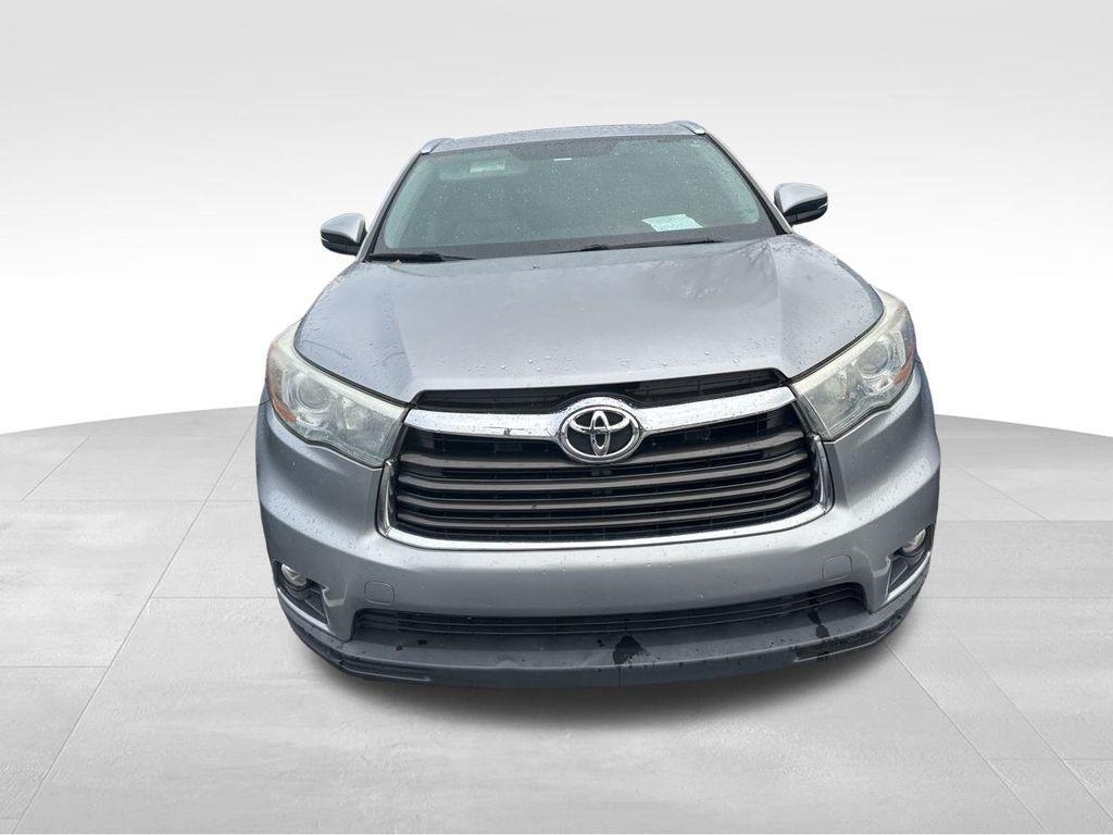 used 2016 Toyota Highlander car, priced at $21,822